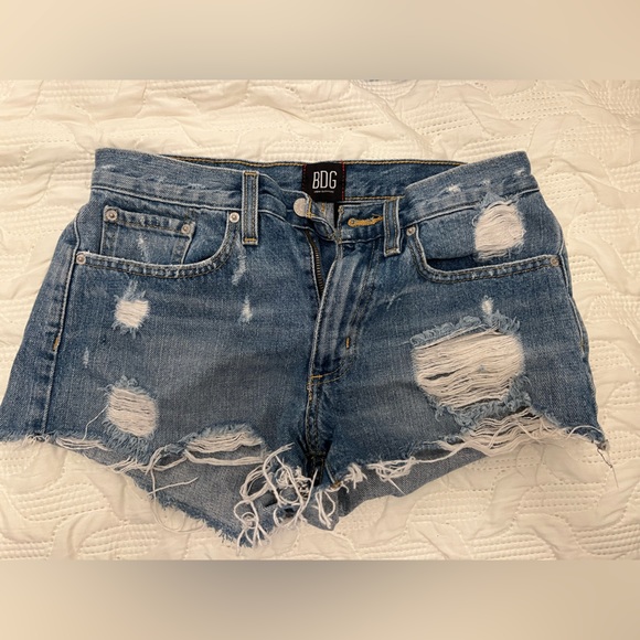 BDG essential mid-rise jean shorts - Picture 4 of 5